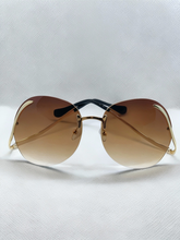 Load image into Gallery viewer, Super Hot Oversized Sunglasses
