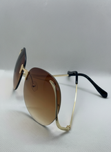 Load image into Gallery viewer, Super Hot Oversized Sunglasses
