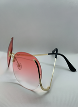 Load image into Gallery viewer, Oversized Fashion Sunglasses
